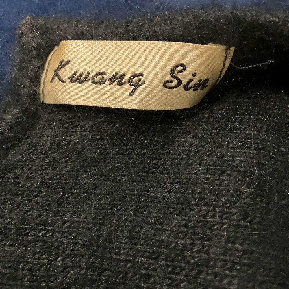 Gorgeous vintage Kwang Sin sweater - Picture 2 of 3